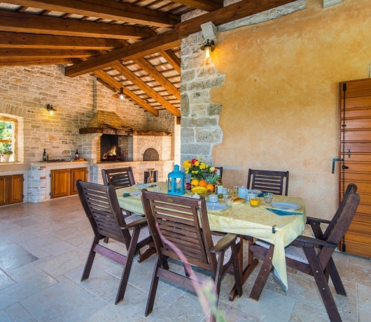 Rustic Villa Benina Rossa 1 with huge garden