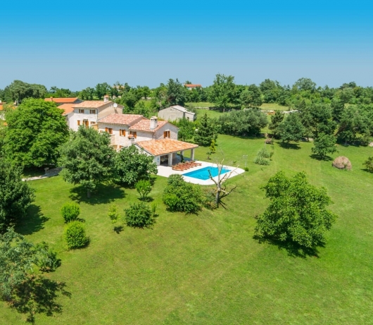 Rustic Villa Benina Rossa 1 with huge garden