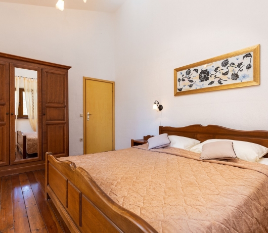 Rustic Villa Lara with pool