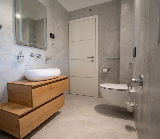 Apartments Betty / Two-bedroom apartment for up to 6 persons with terrace, parking, garden view