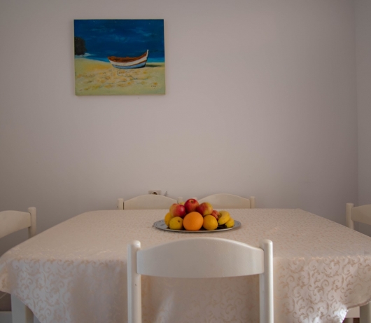 Apartments Betty / Two-bedroom apartment for up to 6 persons with terrace, parking, garden view