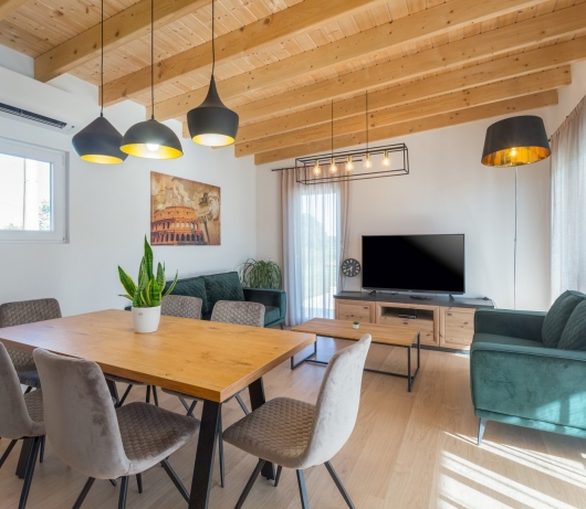 Cosy holiday house with pool HERA in Istria