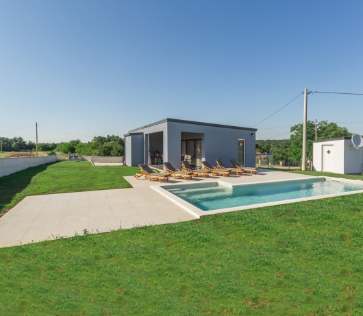 Cosy holiday house with pool HERA in Istria