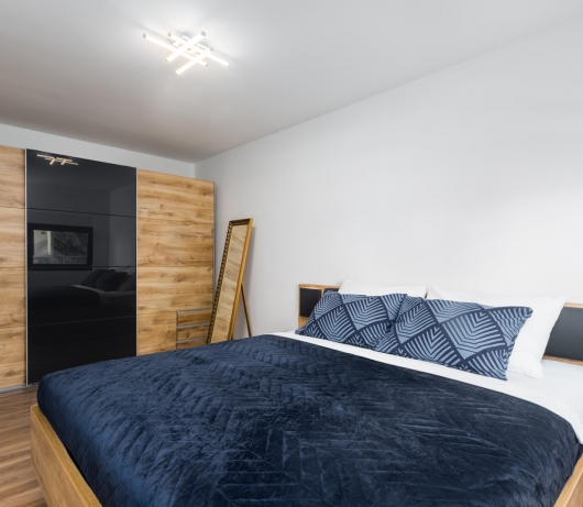 Apartments Betty/Two-bedroom apartment with parking, near the beach