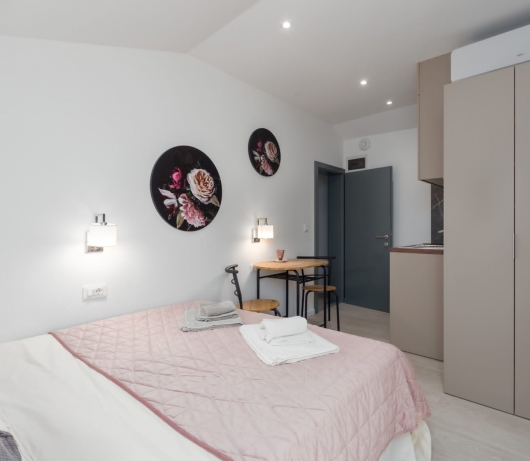 Rovinj old town stylish studio / A2 with sea view