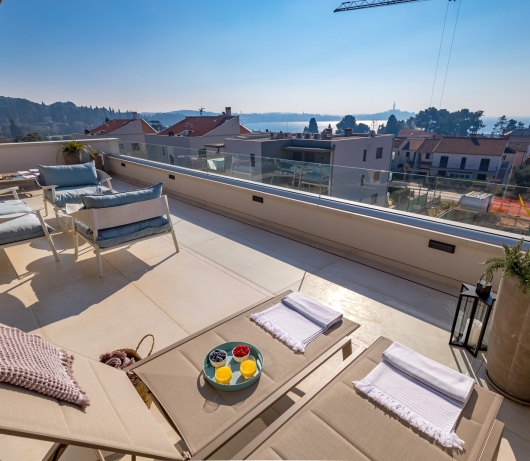 4R Luksuzna rezidencija u Rovinju / Dvosobni apartman sa terasom EUFEMIJA