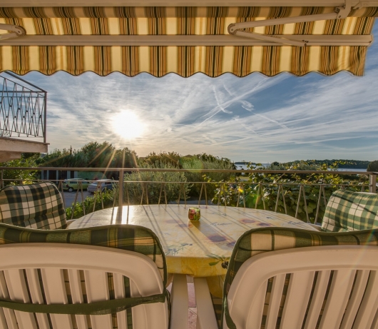 Apartments Fiorela / Apartment mit zwei Schlafzimmern, Balkon, Parkplatz und Meerblick