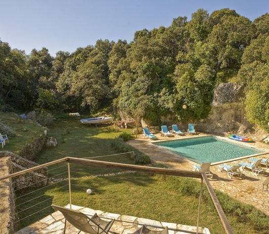Holiday House Cave Romana