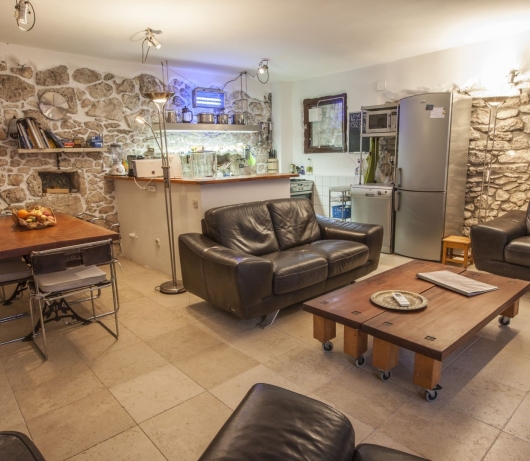 Holiday House Cave Romana
