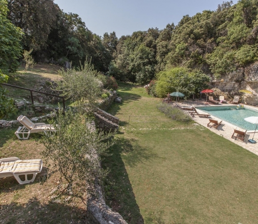 Holiday House Cave Romana