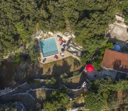 Holiday House Cave Romana
