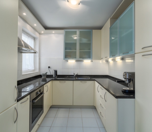 Elegant two-bedroom apartment with terrace in Rovinj