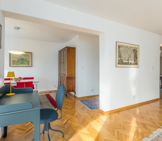 Elegant two-bedroom apartment with terrace in Rovinj