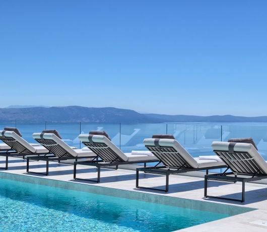 Villa Ultima with sea view, private pool, jacuzzi, gym and sauna