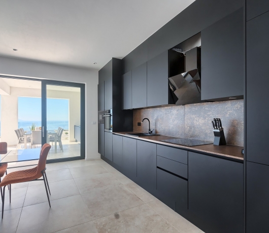 Villa Ultima with sea view, private pool, jacuzzi, gym and sauna