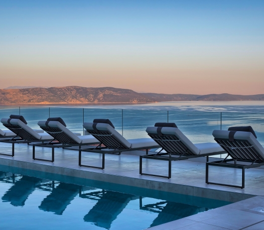 Villa Ultima with sea view, private pool, jacuzzi, gym and sauna