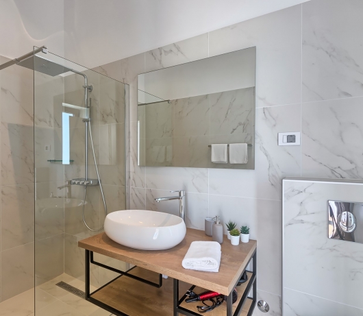 Villa Ultima with sea view, private pool, jacuzzi, gym and sauna