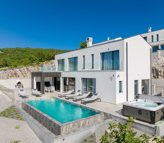 Villa Aristea with sea view, jacuzzi and infinity pool