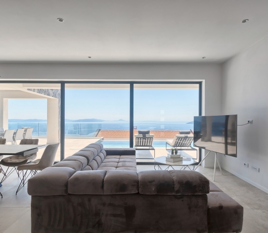 Villa Ateneum with sea view, jacuzzi and infinity pool