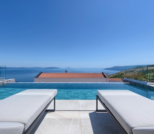 Villa Ateneum with sea view, jacuzzi and infinity pool