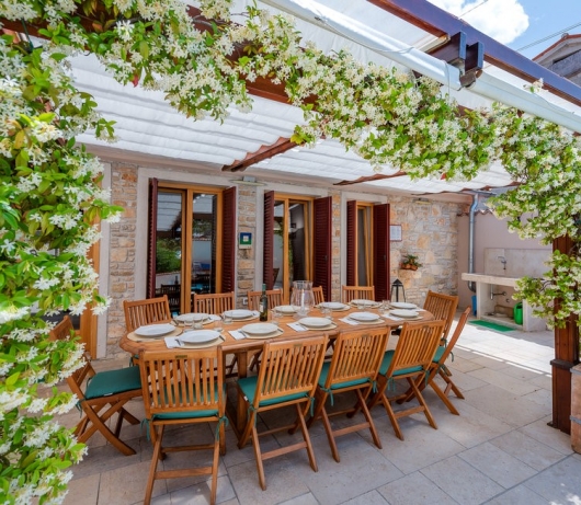Rustic Villa Diana with pool near Rovinj