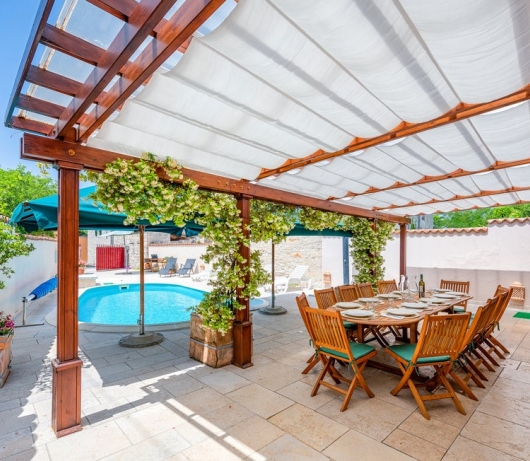 Rustic Villa Diana with pool near Rovinj