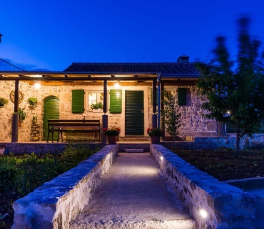 Ferienhaus Ante mit schönem Privatgarten