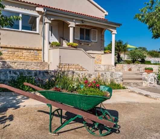 Ferienhaus Ante mit schönem Privatgarten