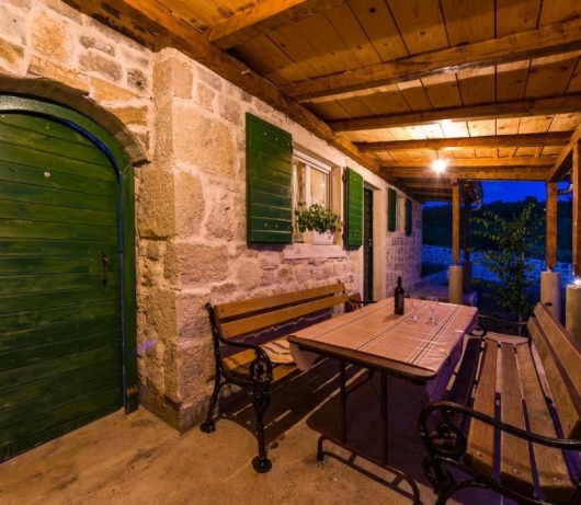 Ferienhaus Ante mit schönem Privatgarten