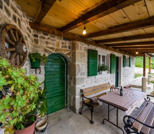 Ferienhaus Ante mit schönem Privatgarten