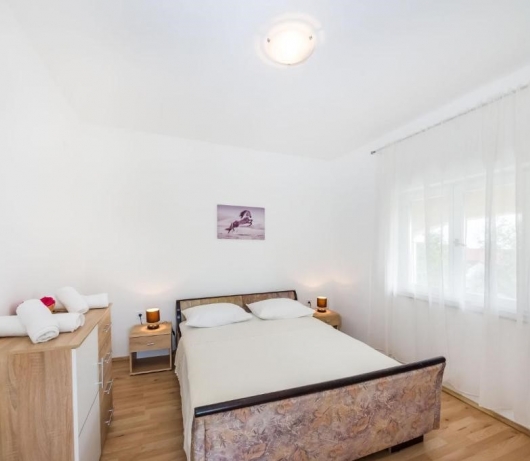 Ferienhaus Ante mit schönem Privatgarten