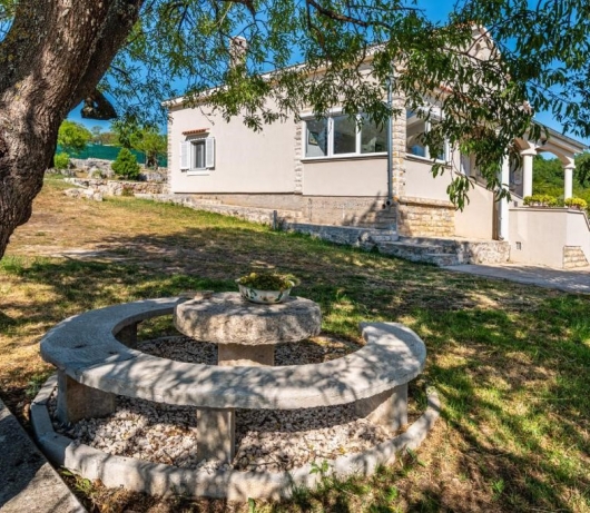 Ferienhaus Ante mit schönem Privatgarten