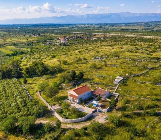 Ferienhaus Ante mit schönem Privatgarten