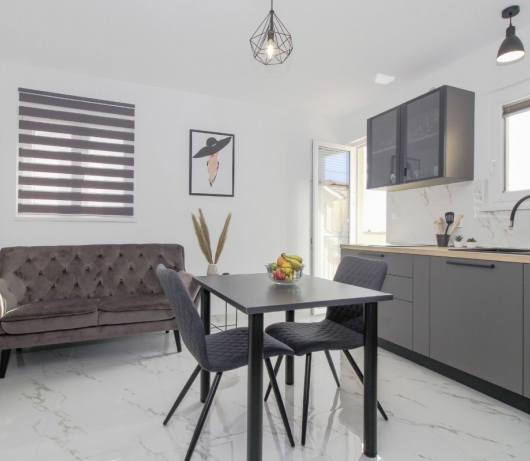 Apartments Doris / Studio for 2 with balcony