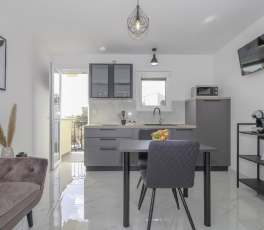 Apartments Doris / Studio for 2 with balcony