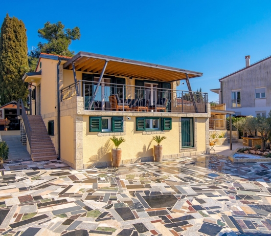Villa Ivona mit beheiztem Pool in Rovinj