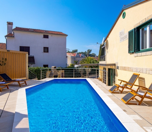 Villa Ivona con piscina riscaldata a Rovigno