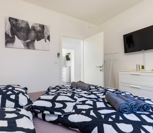 Moderne Villa Blue Lagoon mit Swimmingpool und Whirlpool