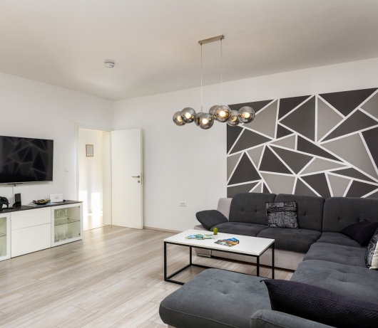 Moderne Villa Blue Lagoon mit Swimmingpool und Whirlpool