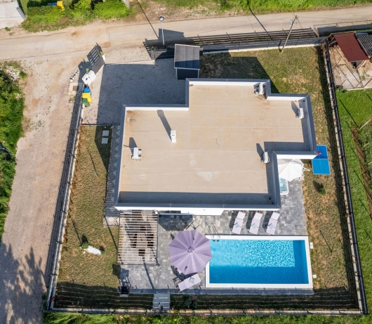 Moderne Villa Blue Lagoon mit Swimmingpool und Whirlpool