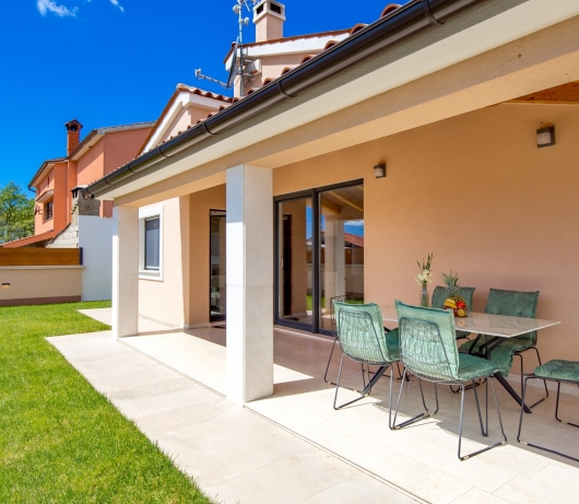 Villa Jessica with pool and hydromassage, garden, BBQ