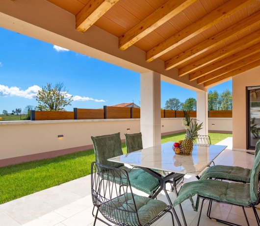 Villa Jessica with pool and hydromassage, garden, BBQ