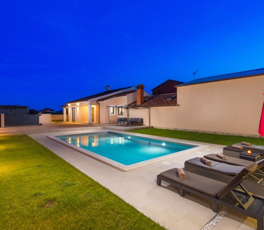 Villa Jessica with pool and hydromassage, garden, BBQ