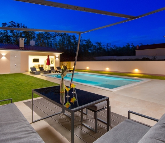 Villa Jessica with pool and hydromassage, garden, BBQ