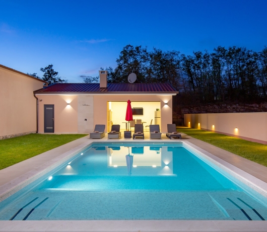 Villa Jessica with pool and hydromassage, garden, BBQ