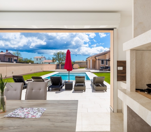 Villa Jessica with pool and hydromassage, garden, BBQ