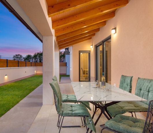 Villa Jessica with pool and hydromassage, garden, BBQ