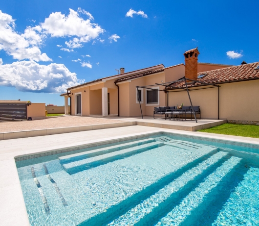 Villa Jessica with pool and hydromassage, garden, BBQ