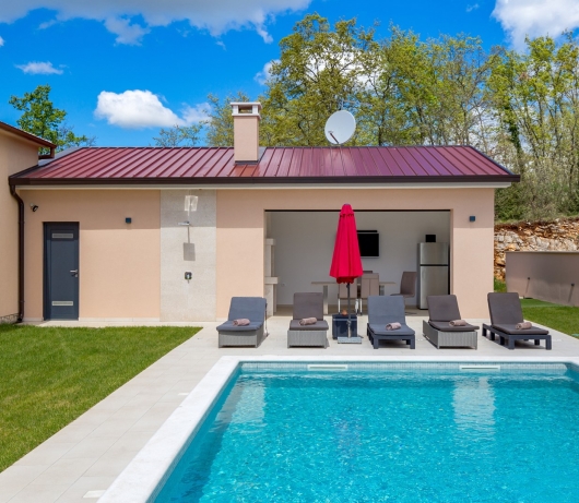 Villa Jessica with pool and hydromassage, garden, BBQ