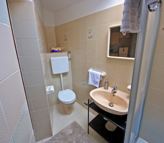 Lovely Studio apartment Damuggia with terrace